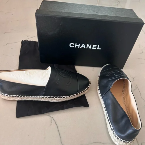 CHANEL Black Leather Espadrille Flats with Braided Jute Sole - Picture 2 of 8